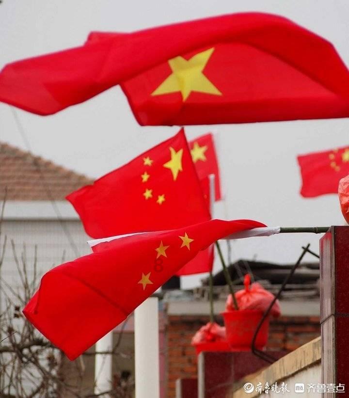 十年买成“榜一大哥”，日本央行亲自下场买股票，是错是对？